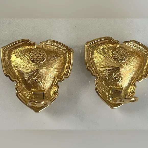 Swarovski Faceted LARGE Vintage clip green Crystal gold tone earrings